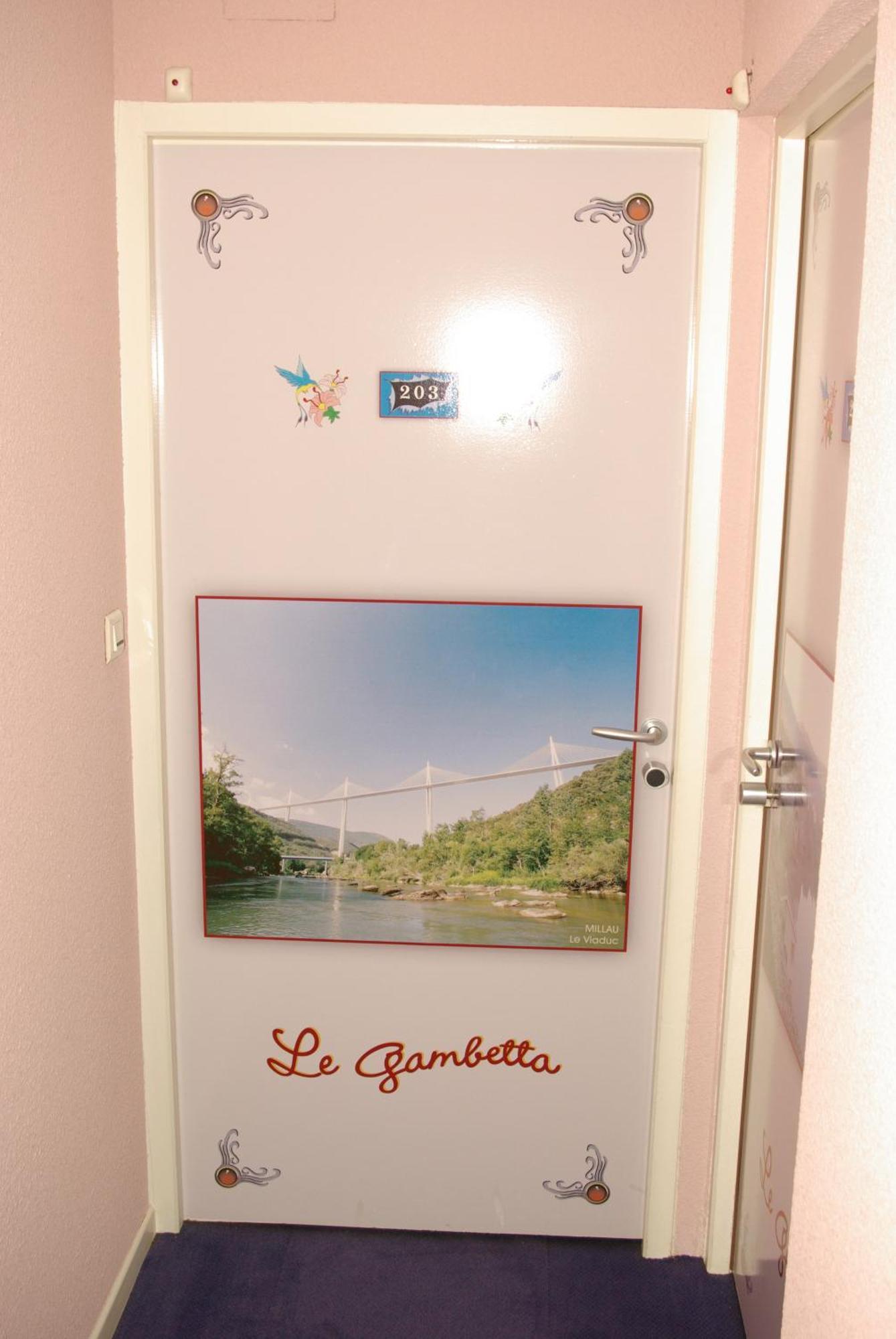 Hotel Le Gambetta Carmaux Exteriör bild