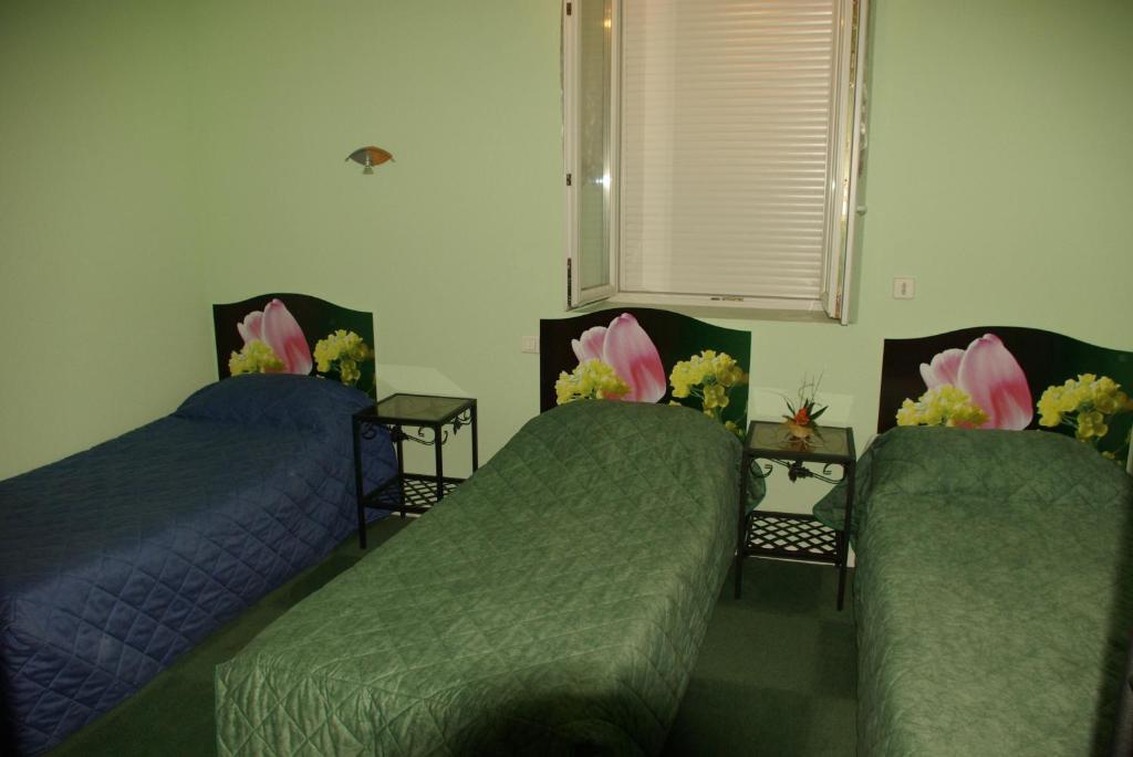 Hotel Le Gambetta Carmaux Rum bild