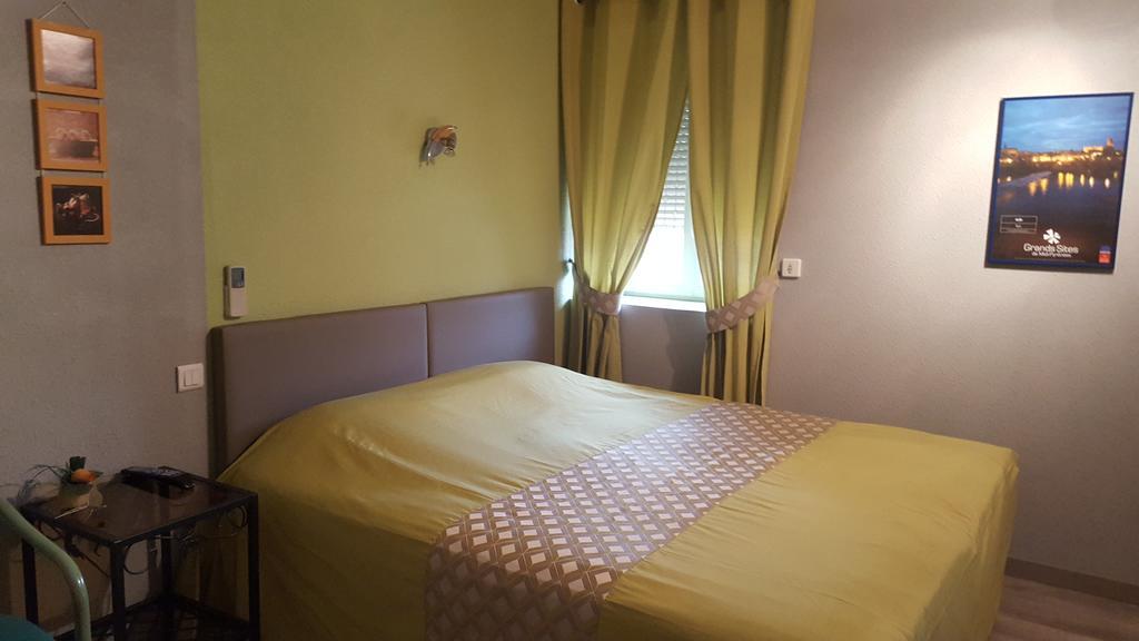Hotel Le Gambetta Carmaux Exteriör bild