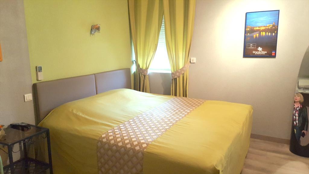 Hotel Le Gambetta Carmaux Exteriör bild